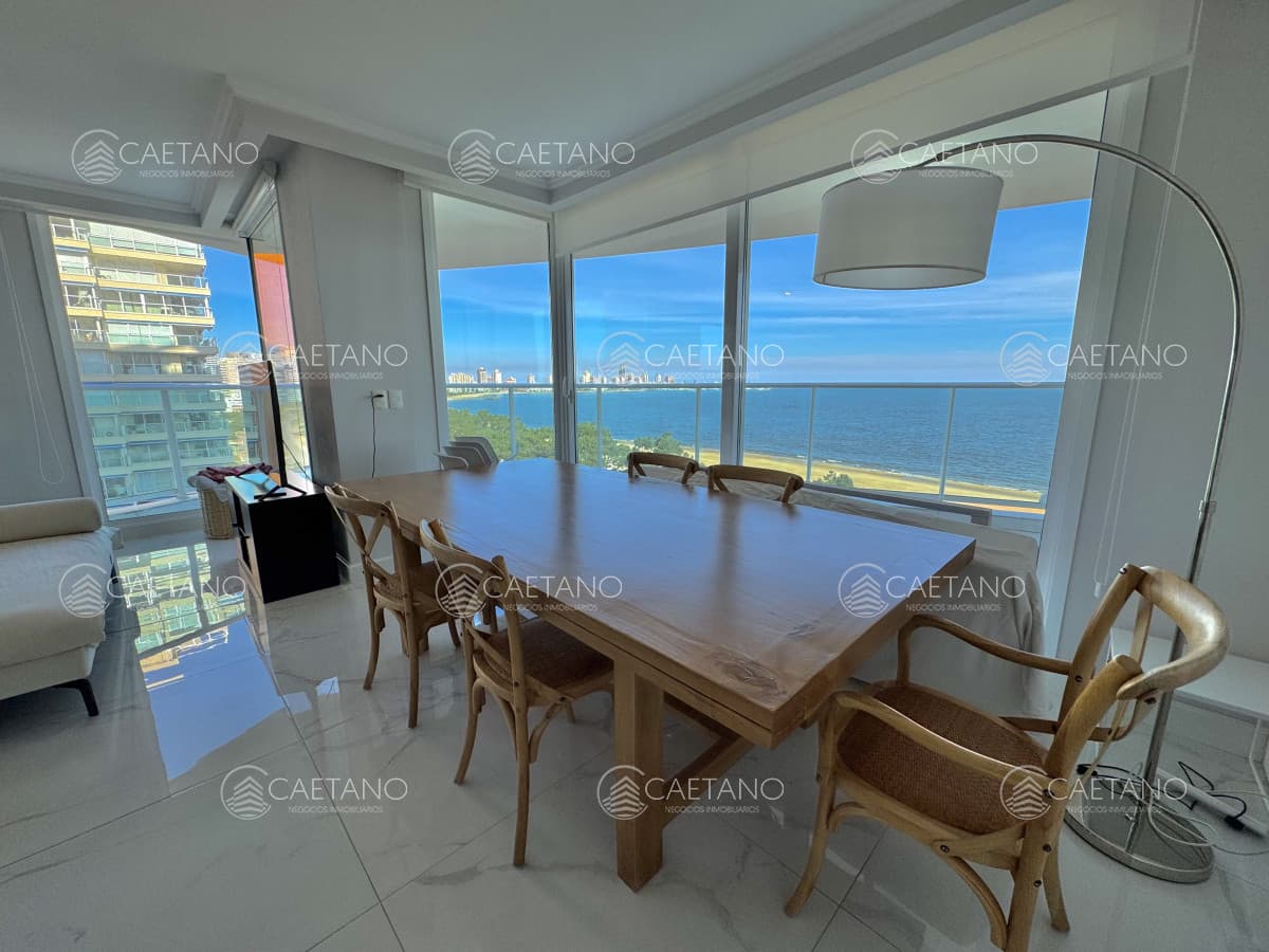 PARAMOUNT TOWER PUNTA DEL ESTE VENTA DE APARTAMENTO DE 3 SUITES + DEPENDENDENCIA — foto 3