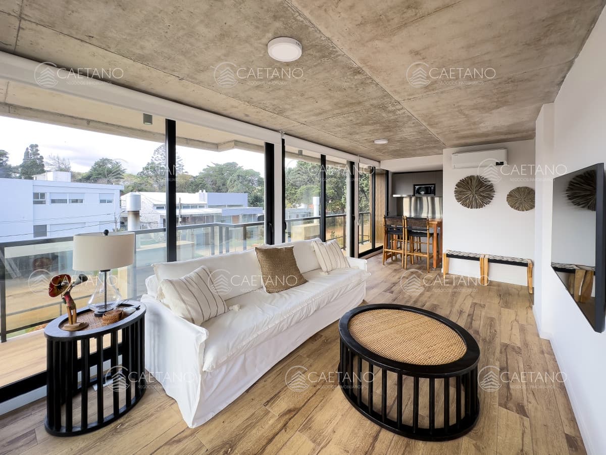 Venta apartamento 2 dormitorios en Playa Mansa, Punta del Este — foto 2