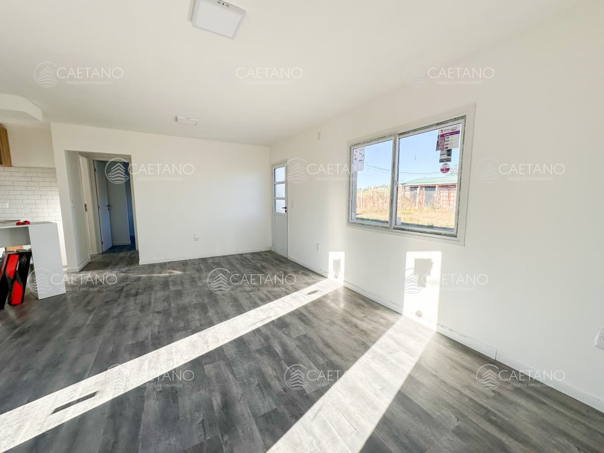 VENTA CASA 2 DORMITORIOS 1 BAÑO A ESTRENAR 4H SEGUNDA ETAPA APTA PARA BANCO FINANCIADAS — foto 2