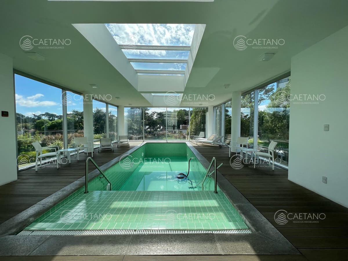 Venta monoambiente en edificio Bellagio Tower Punta del Este — foto 2