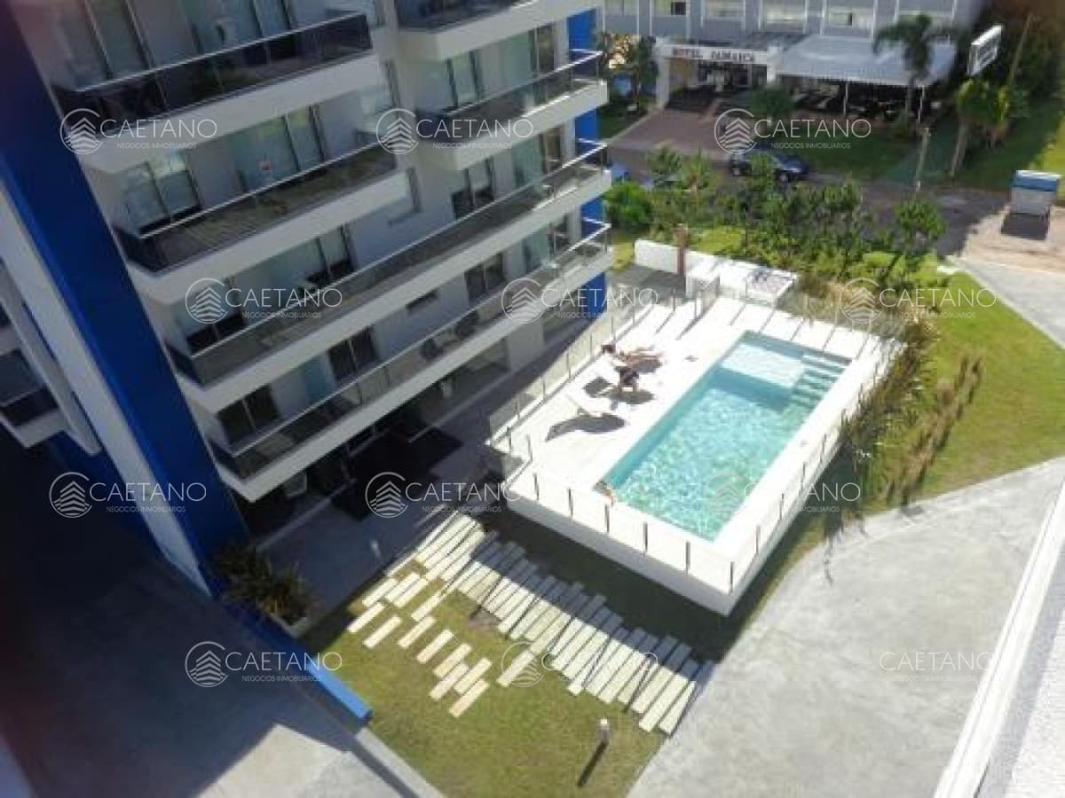 Alquiler anual y temporada de apartamento 2 dormitorios a pasos de Playa brava en Punta del este — foto 2