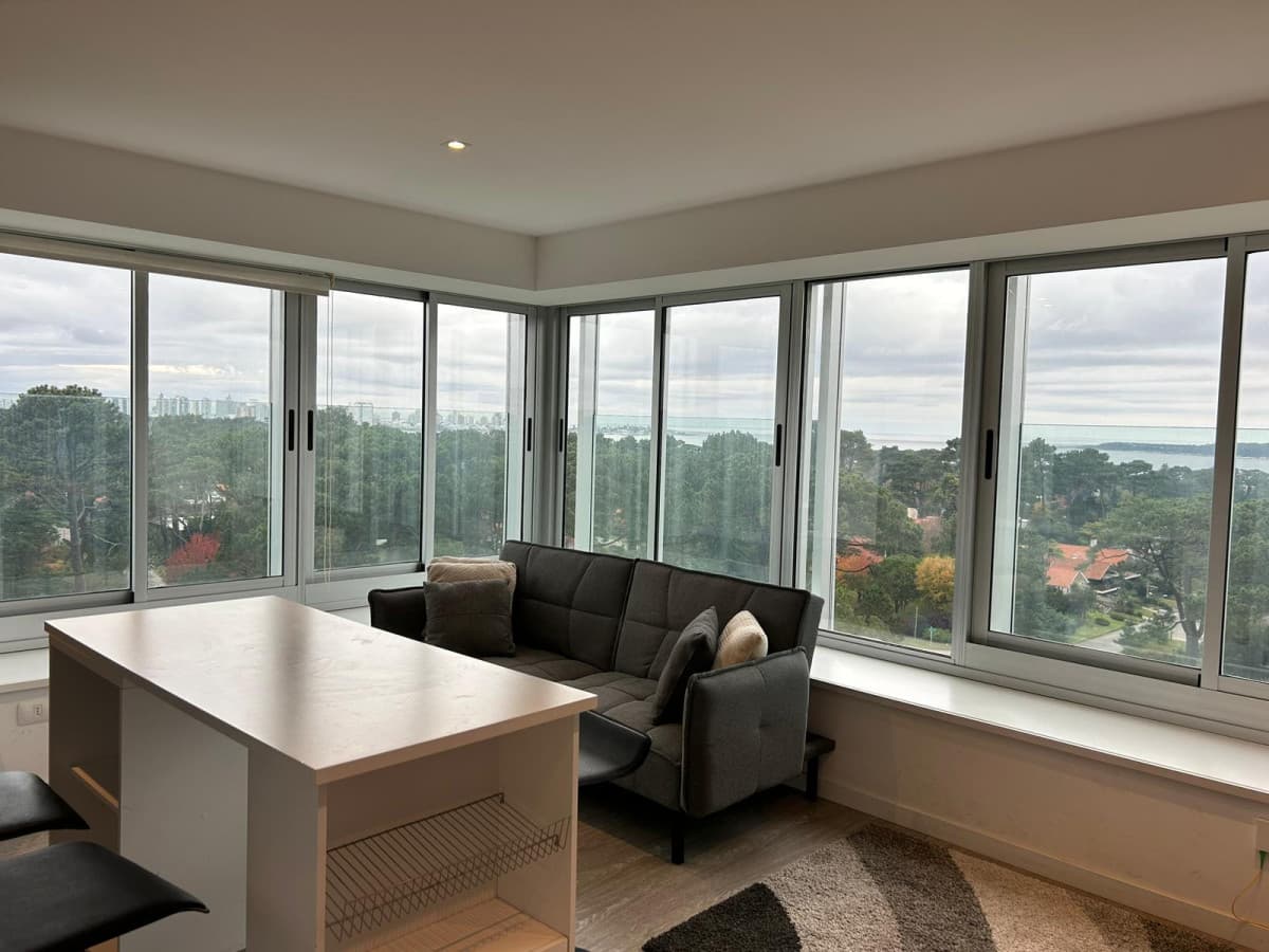 Venta apartamento 1 dormitorio en edificio moderno con servicios IDEAL RENTA