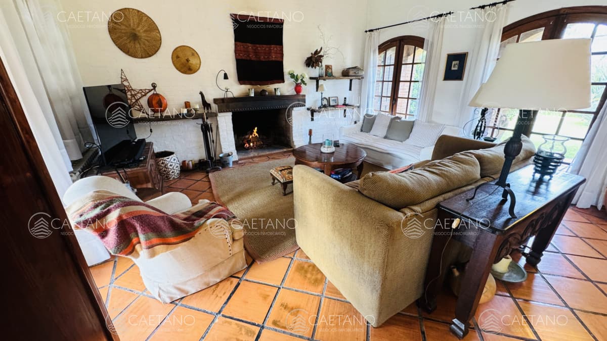 Venta y Alquiler de temporada casa 4 dormitorios y piscina climatizada en Pinares a tan solo 150 m de playa mansa — foto 3