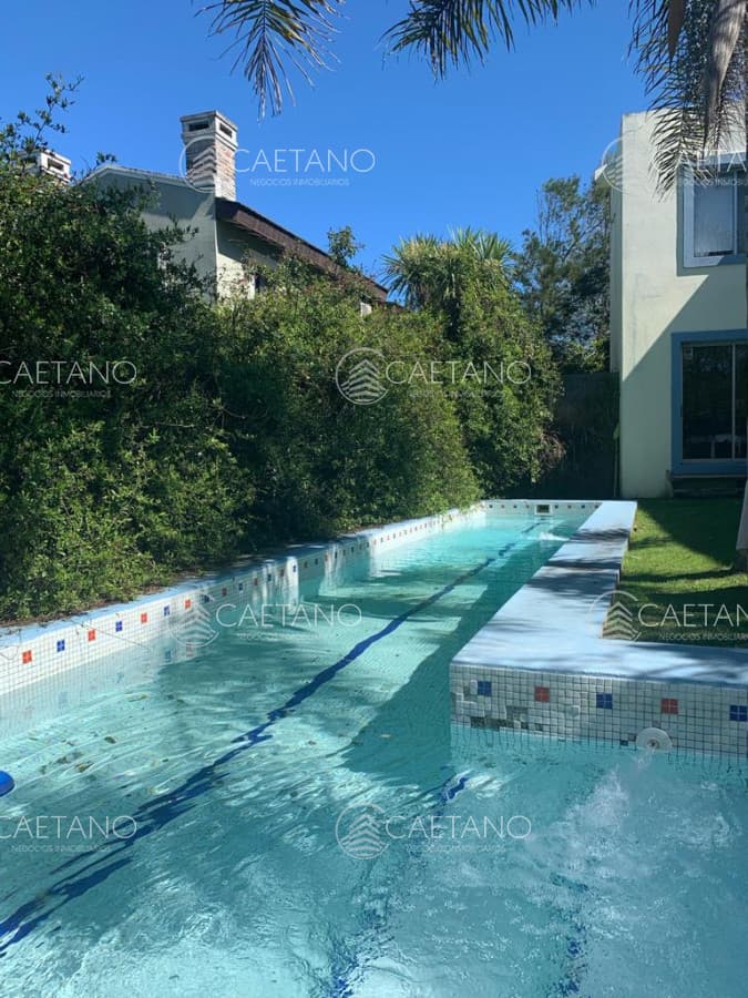 Alquiler anual y temporada de casa 3 dormitorios en la Barra con piscina