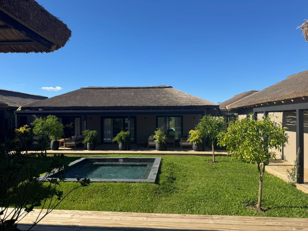 Alquiler anual de espectacular casa 5 dormitorios a estrenar en barrio privado Puerto Quetzal en la Barra Punta del este