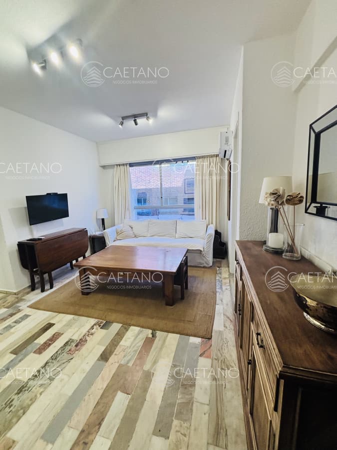 Venta apartamento 2 dormitorios. Península Punta del Este