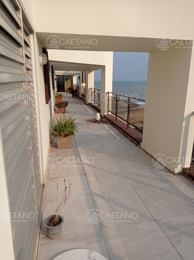 Venta apartamento 4 dormitorios. Playa brava, Punta del Este. — foto 3