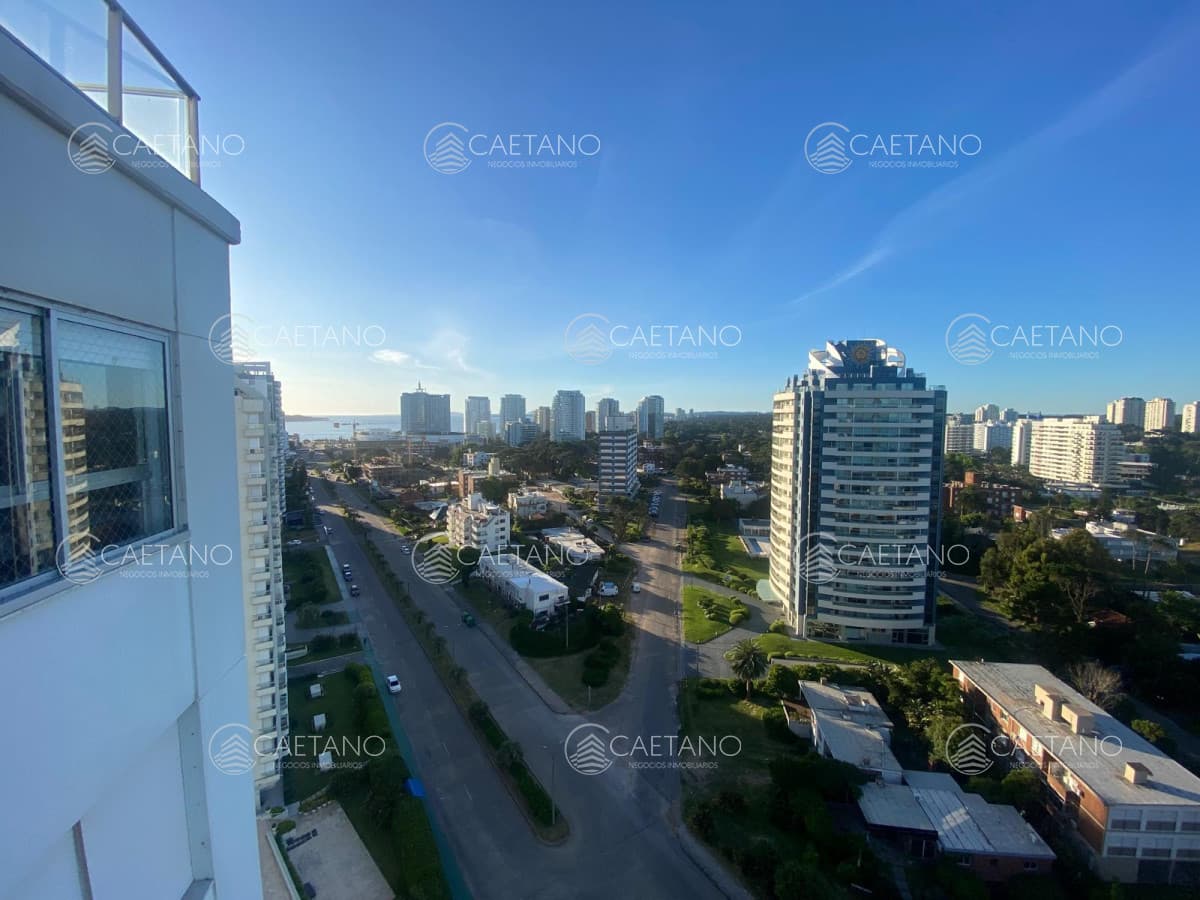 Apartamento 3 dormitorios en alquiler temporal,. Playa Brava, Punta del Este — foto 2