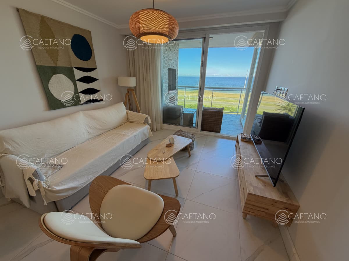 DEPARTAMENTO MODERNO FRENTE AL MAR U$S 380.000 — foto 2