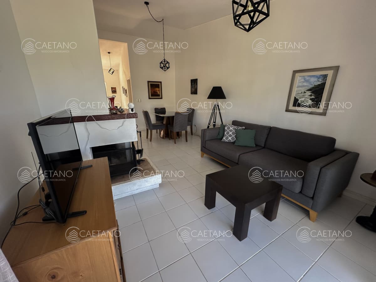 Apartamento en zona residencial de Playa Mansa — foto 3