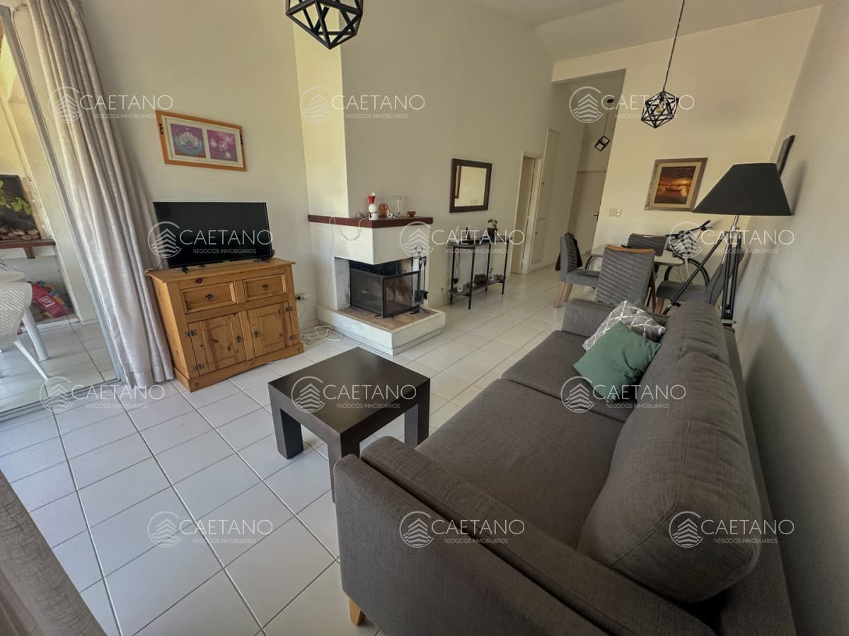 Apartamento en zona residencial de Playa Mansa — foto 2