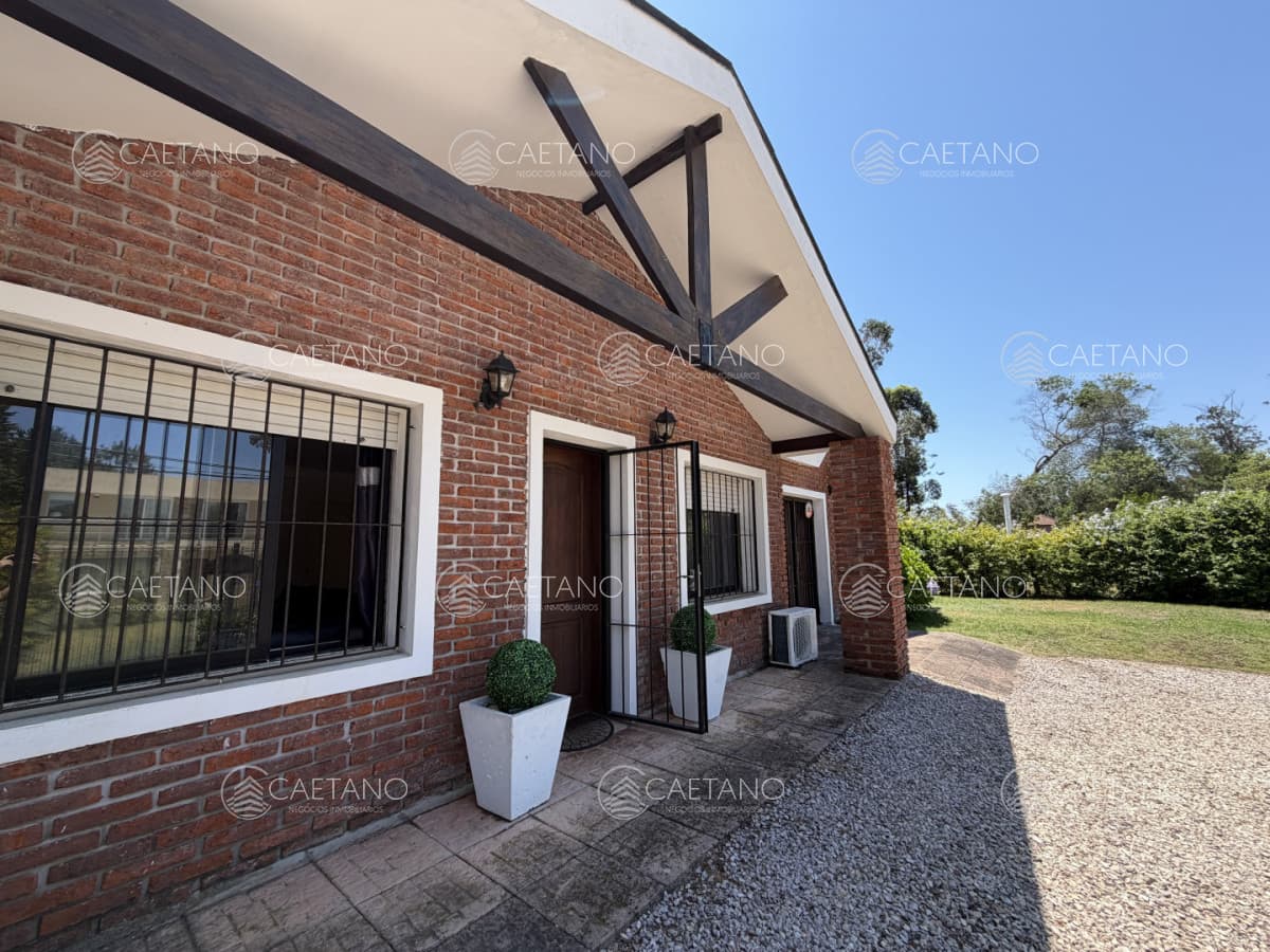 Hermosa casa en barrio Residencial de Punta del Este a pasos de todo! — foto 3