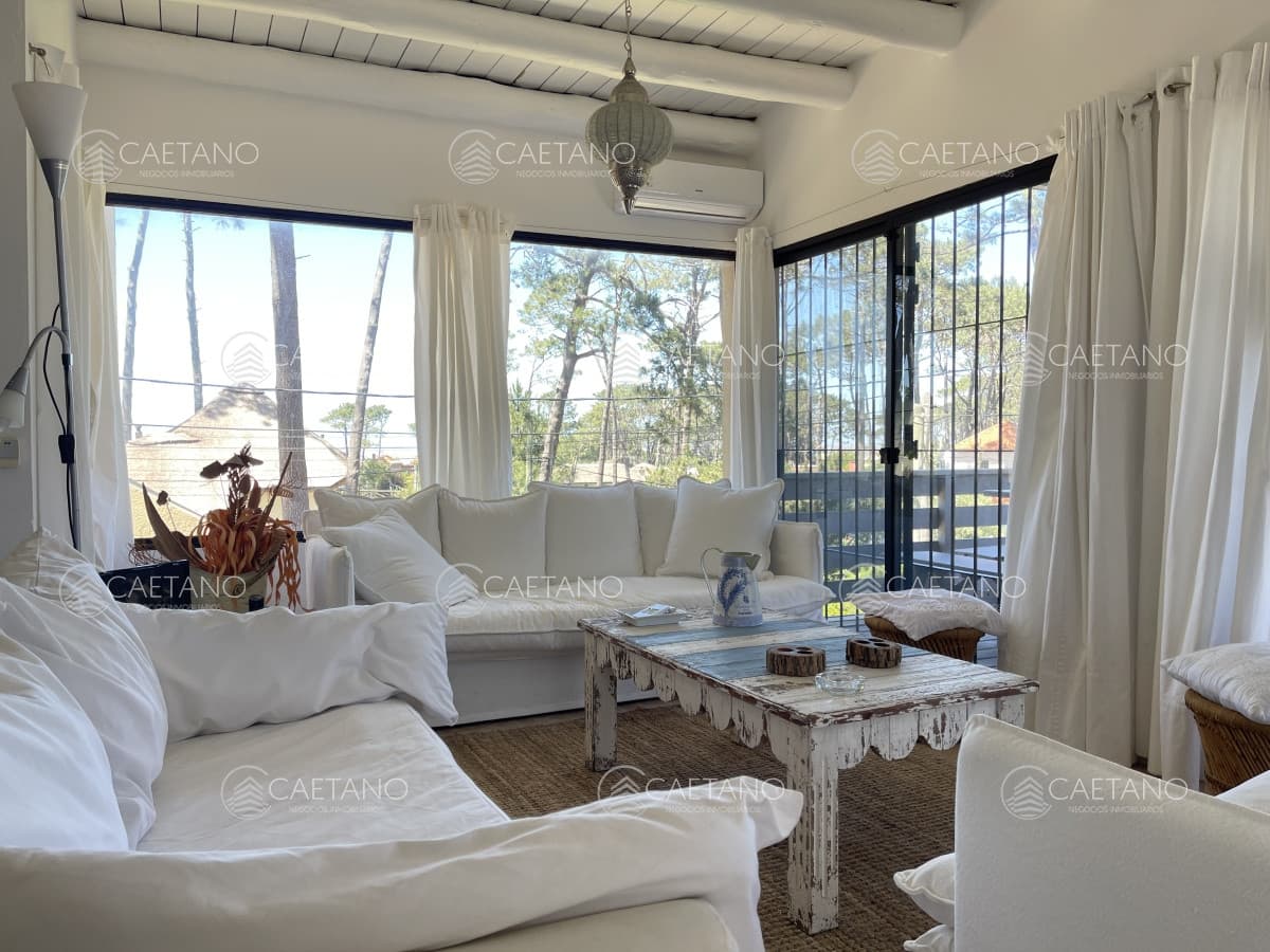 Alquiler de temporada Casa de 3 dormitorios + servicio en Montoya, La Barra — foto 3