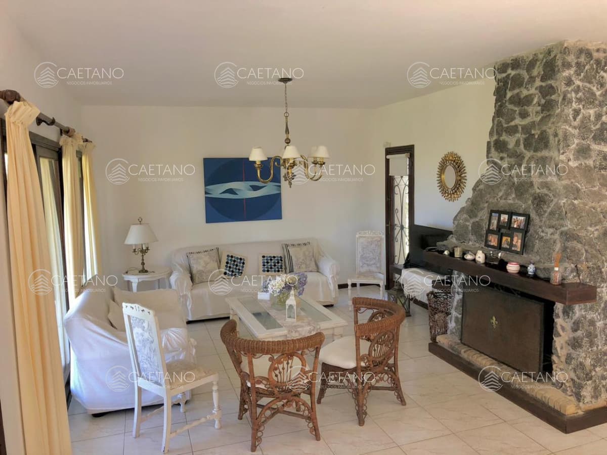 Casa en Montoya de 3 dormitorios y servicio, La Barra — foto 2