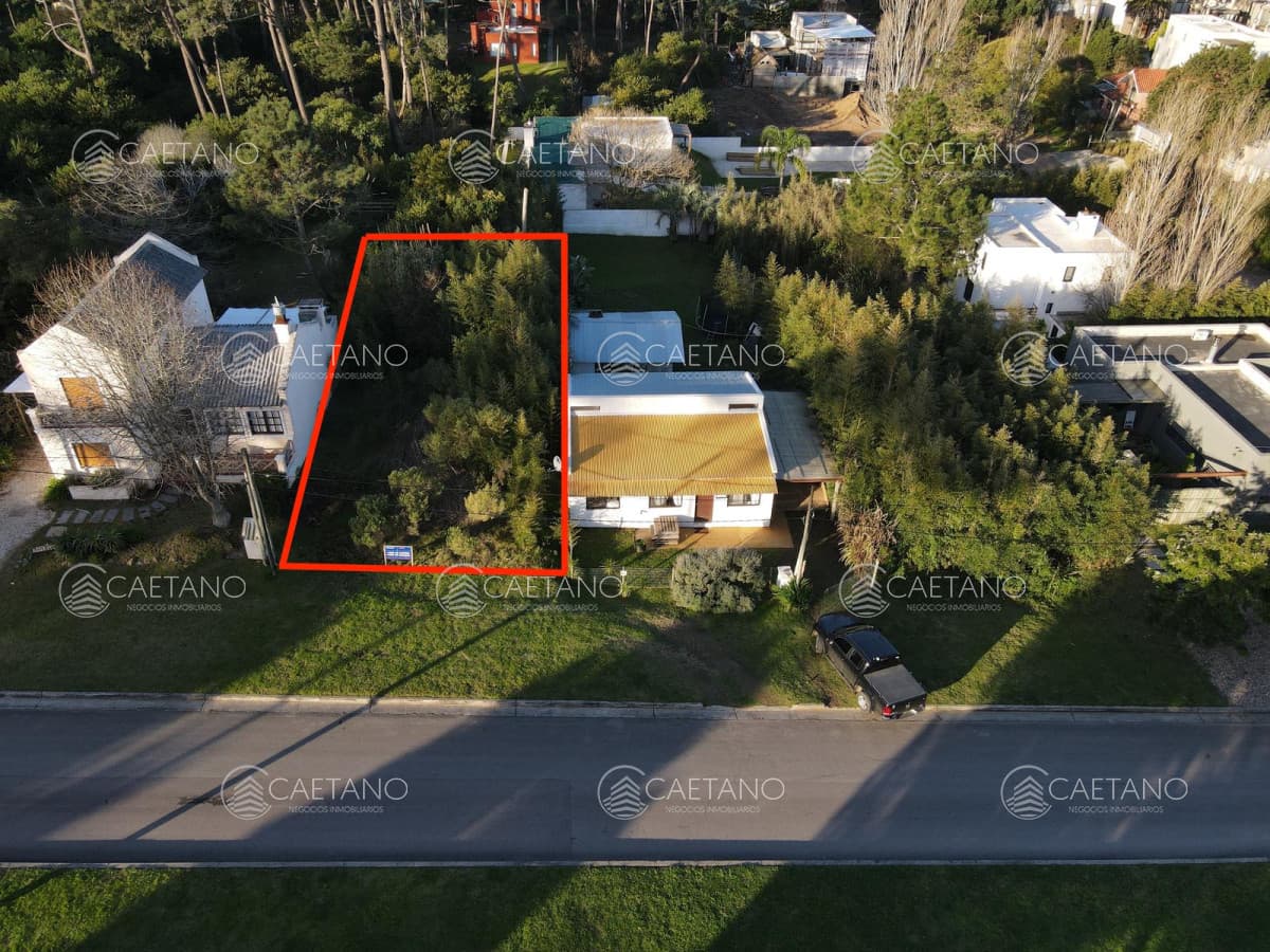 Terreno en Montoya La Barra, sobre Av. jaureguiberry a 450mts del mar, 504m2