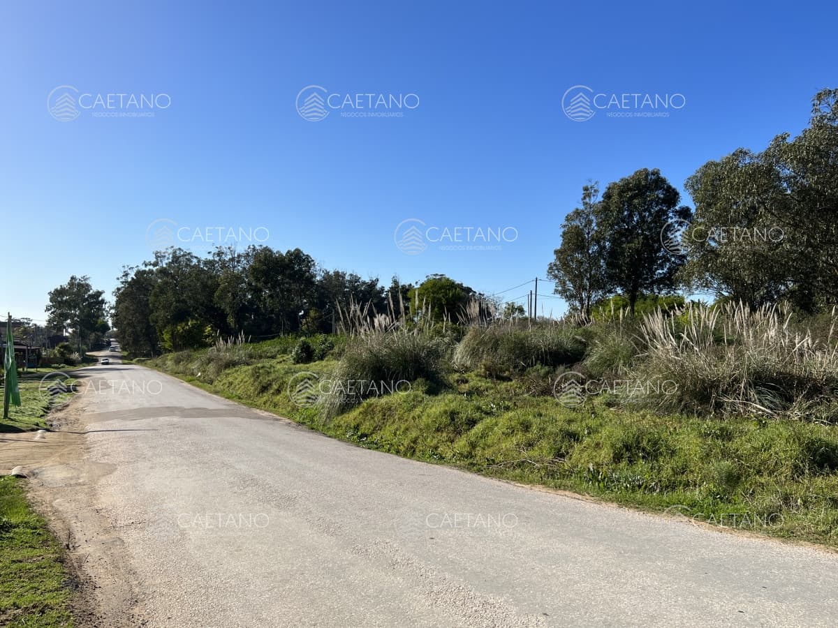 Terreno en El Chorro a 1kmts del mar y Ruta 10, esquinero, 501m2. — foto 3