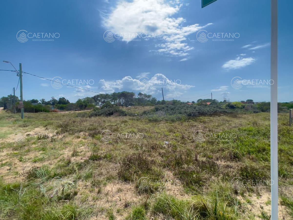 Terreno en venta en Manantiales — foto 3