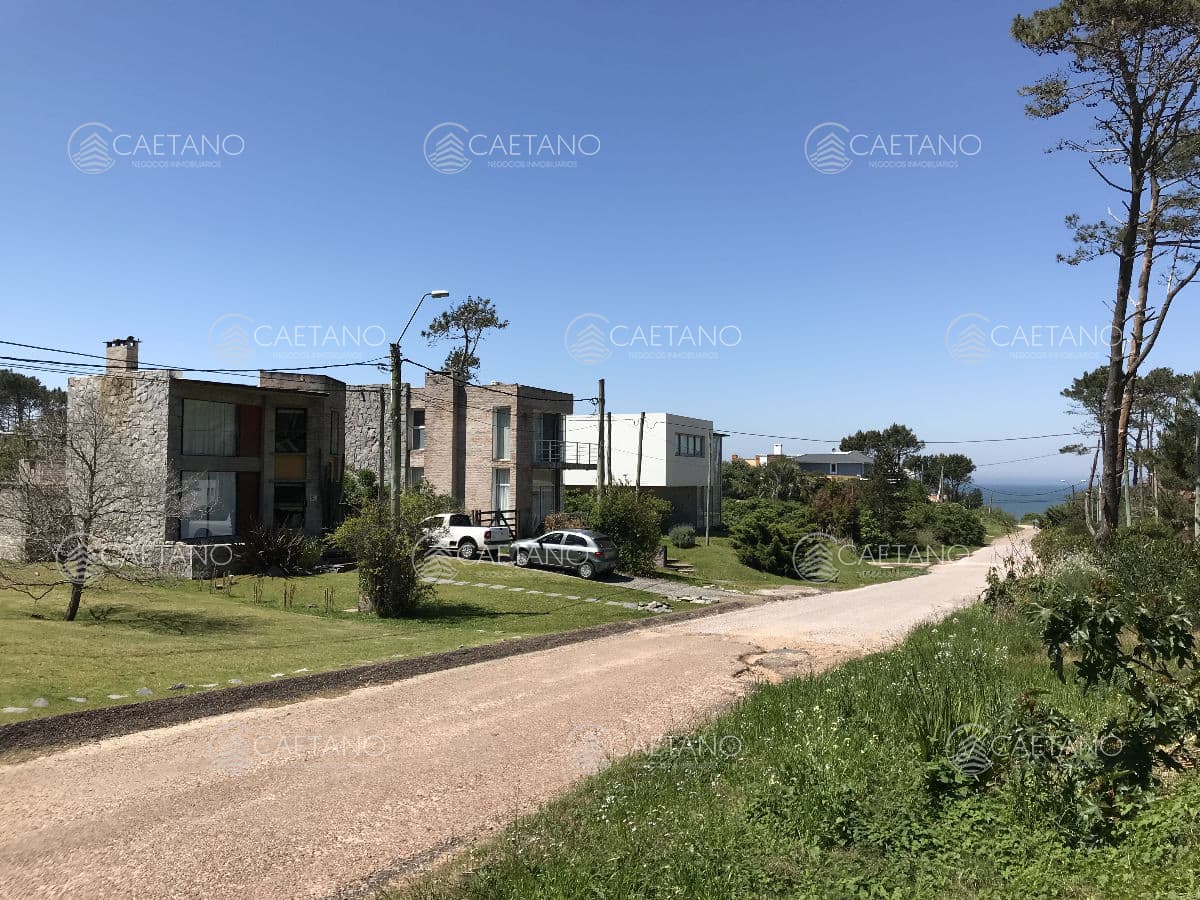 Buen lote en venta en Montoya, La Barra — foto 3