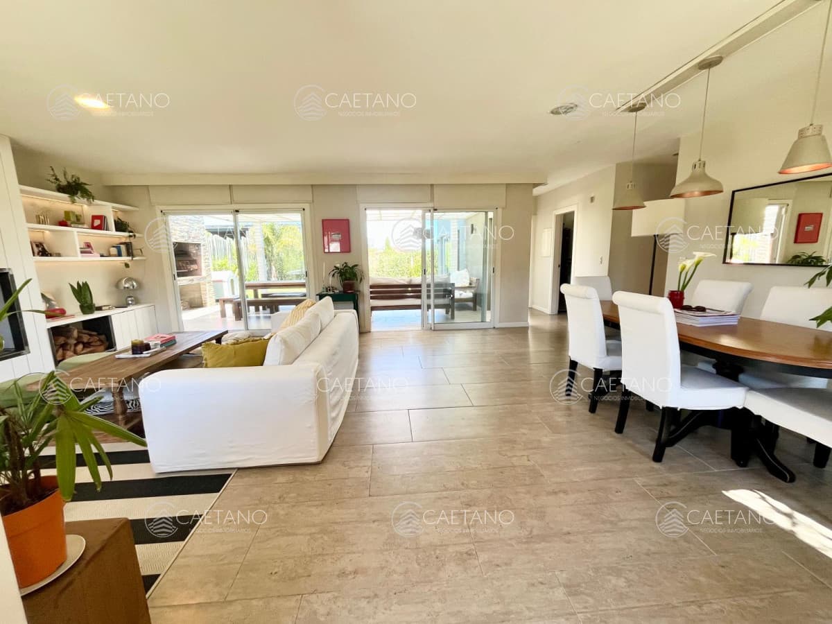 Excelente casa en Alquiler de temporada en Manantiales. — foto 3