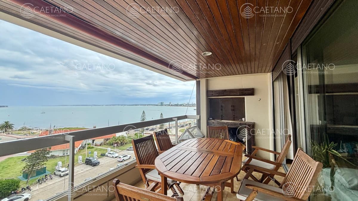 Departamento en venta de 3 dormitorios en Mansa con parrillero propio