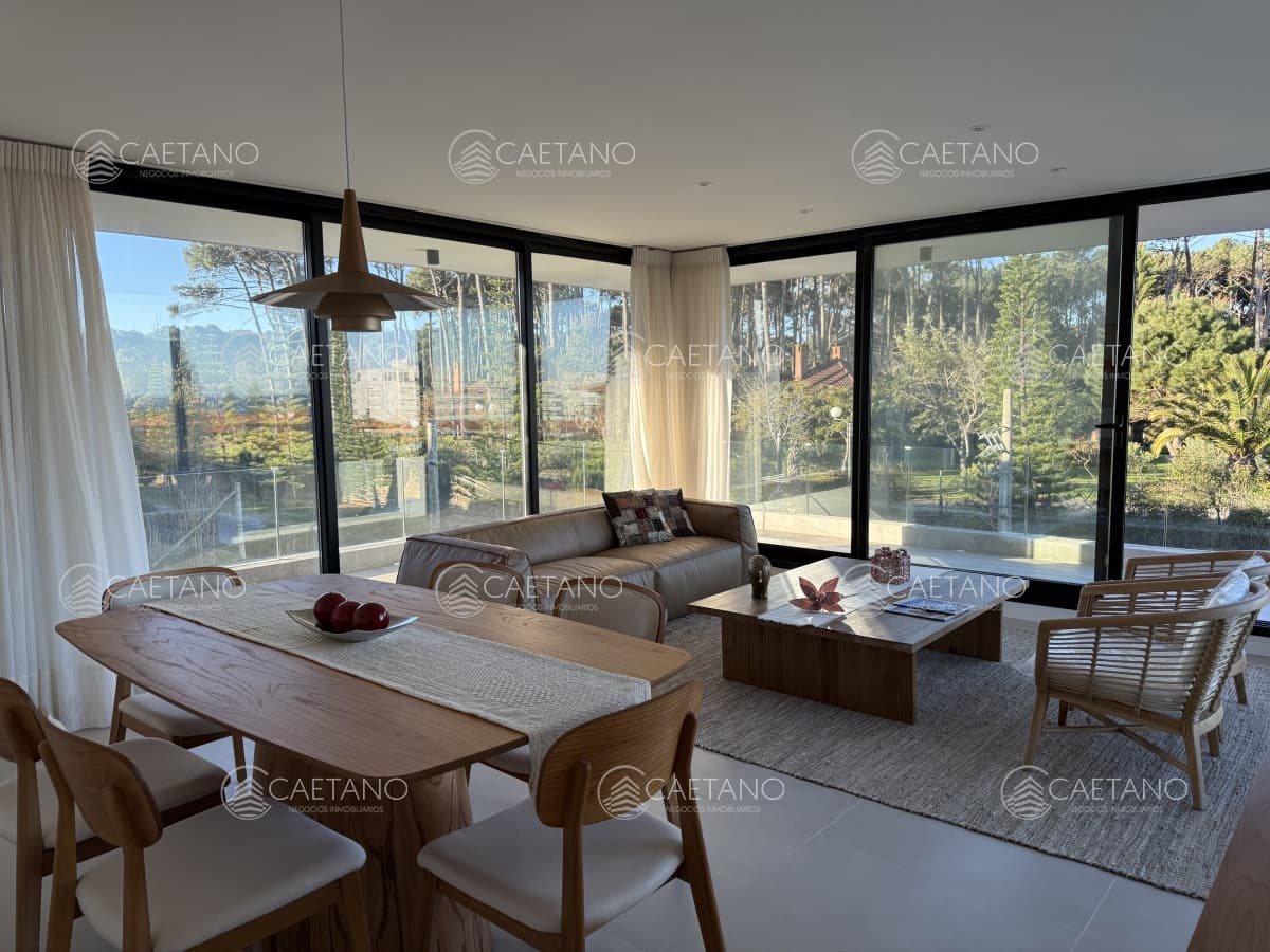 En venta departamento de 2 dormitorios y 2 baños Punta del Este — foto 3