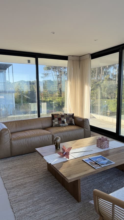 En venta departamento de 2 dormitorios y 2 baños Punta del Este