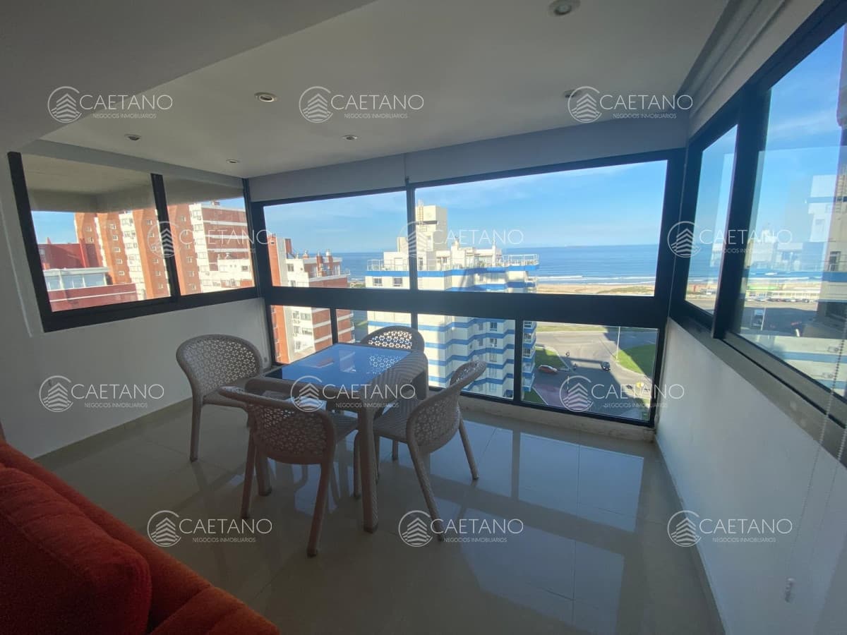Apartamento de 4 dormitorios a la venta - Punta del Este