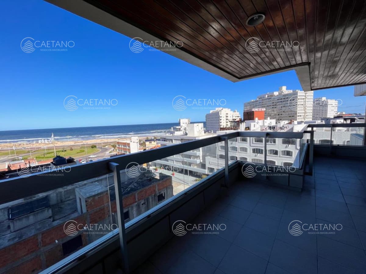 APARTAMENTO 3 DORMITORIOS Y DEPENDENCIA PRIMERA LINEA MANSA