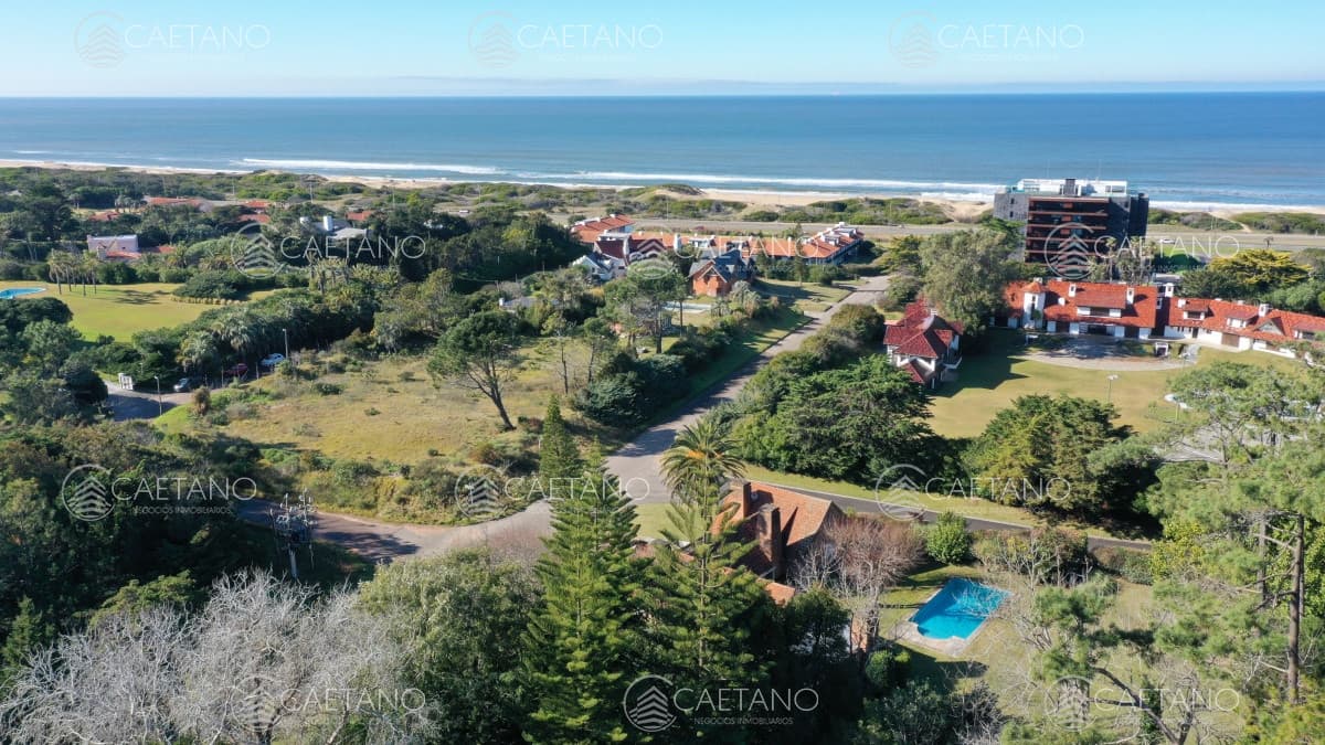 Venta de Terreno de 967 m2, en San Rafael, Punta del Este. a 100 mts del Mar. — foto 2