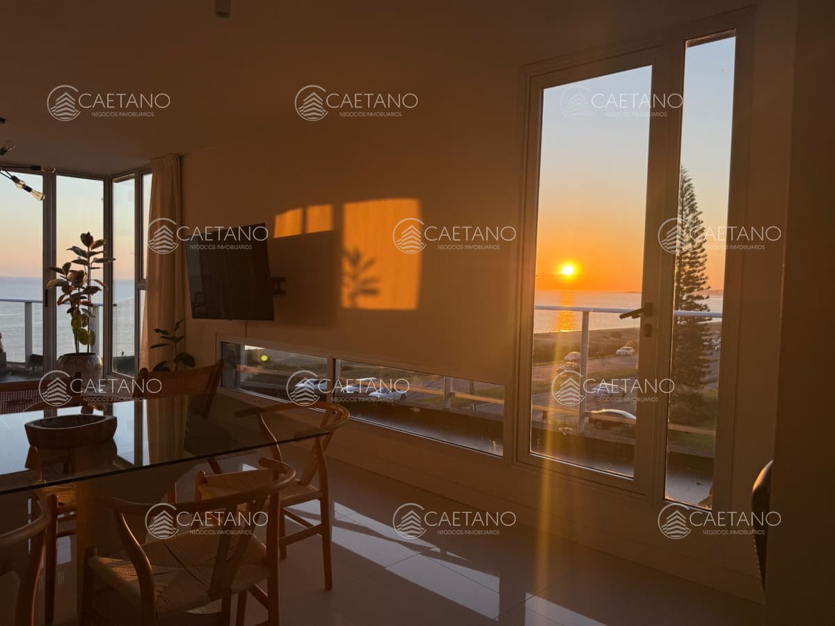 Apartamento de 2 dormitorios en venta Punta del Este