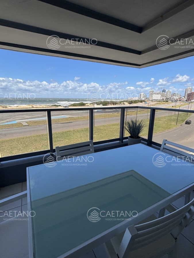 Apartamento en Alquiler, 3 dormitorios + dependencia, Primera Linea — foto 3