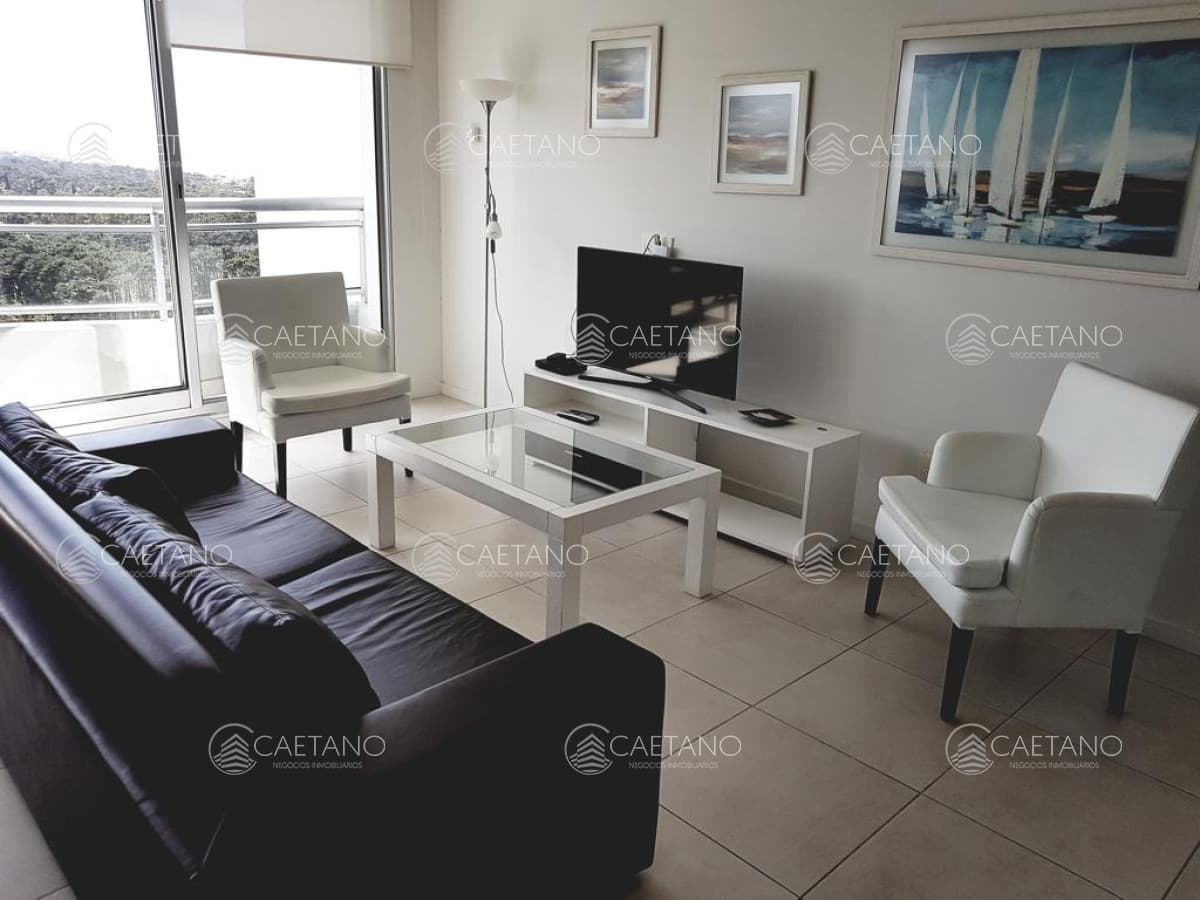Apartamento de 2 dormitorios en Av Roosvelt