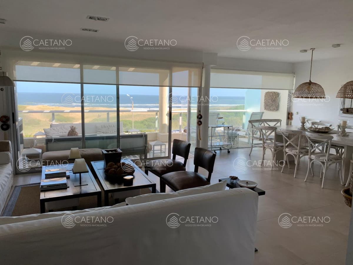 Apartamento en Venta y Alquiler, Brava, Punta del Este, 2 Dormitorios.