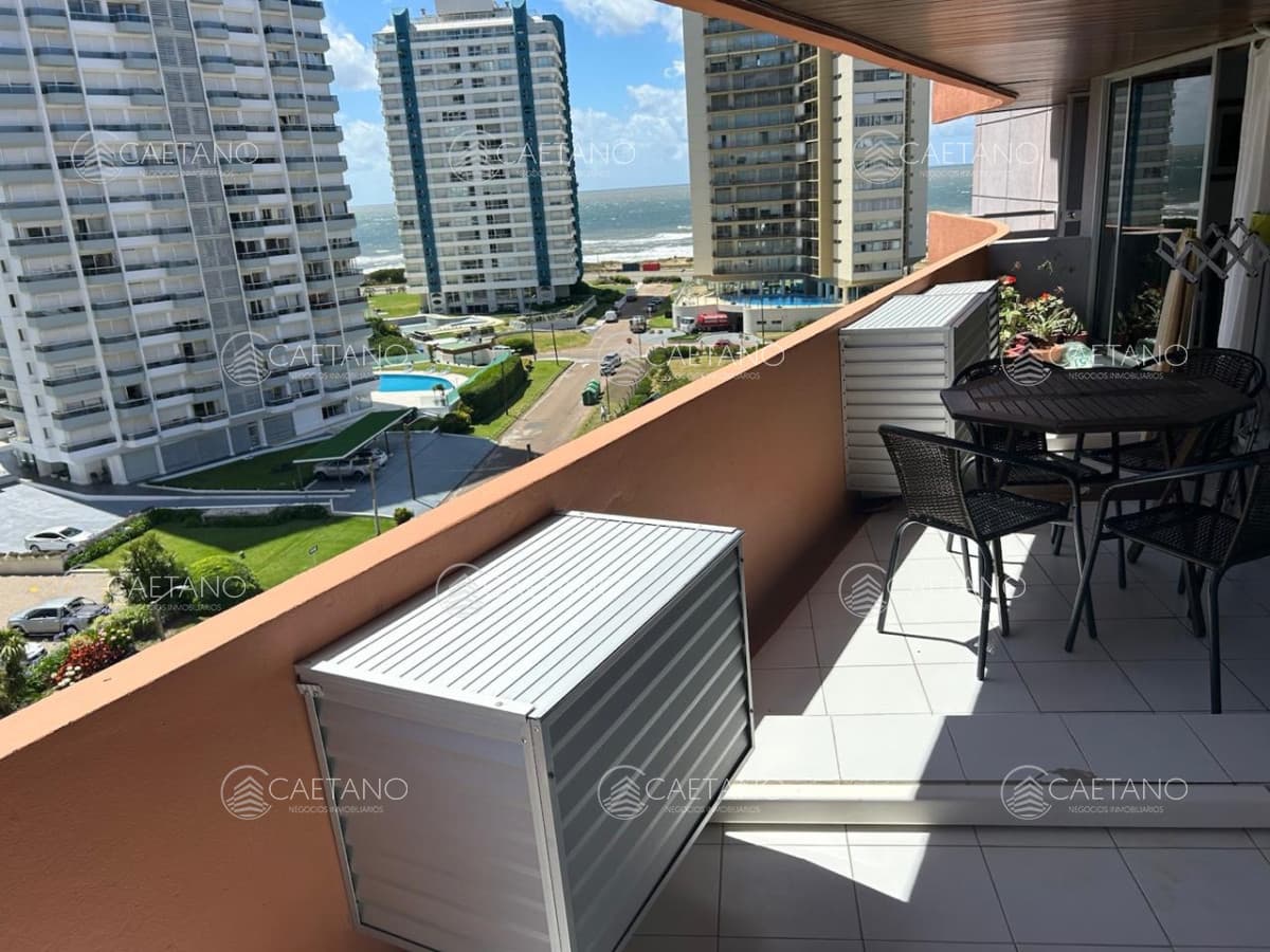 Apartamento en Venta y Alquiler, Brava, Punta del Este, 2 Dormitorios. — foto 2