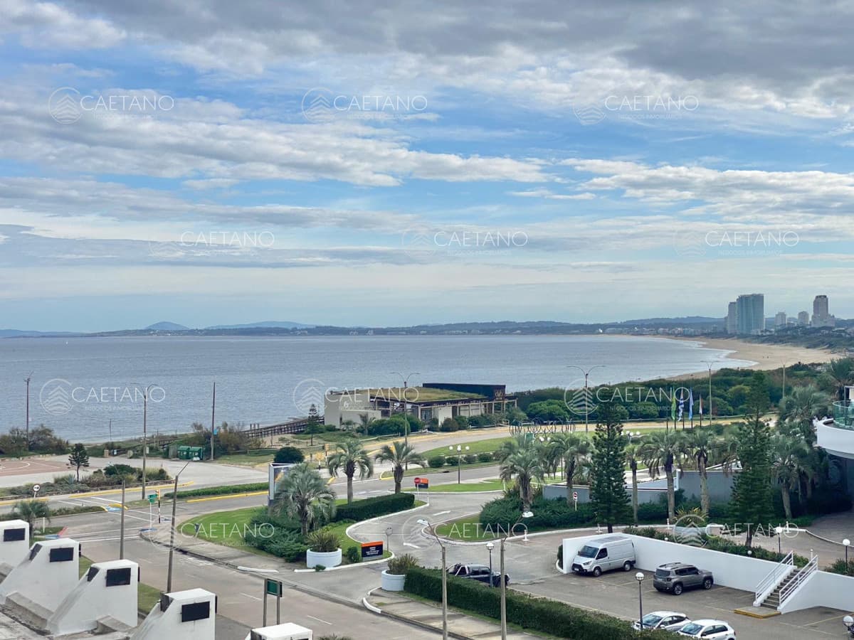 Apartamento en Venta y Alquiler, Mansa, Punta del Este, 3 Dormitorios.