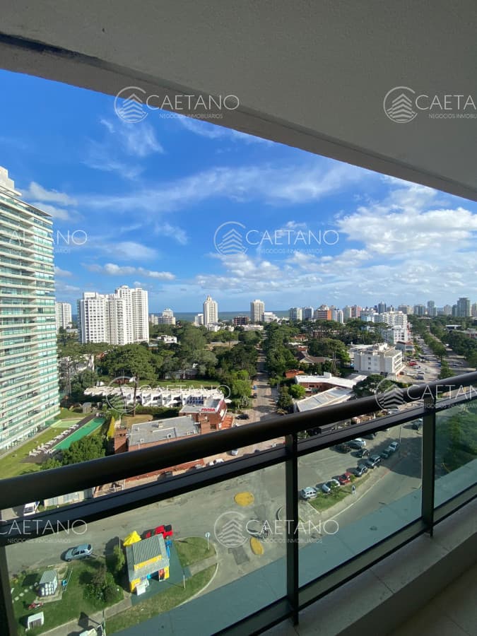 En venta apartamento de 2 dormitorios, Roosevelt