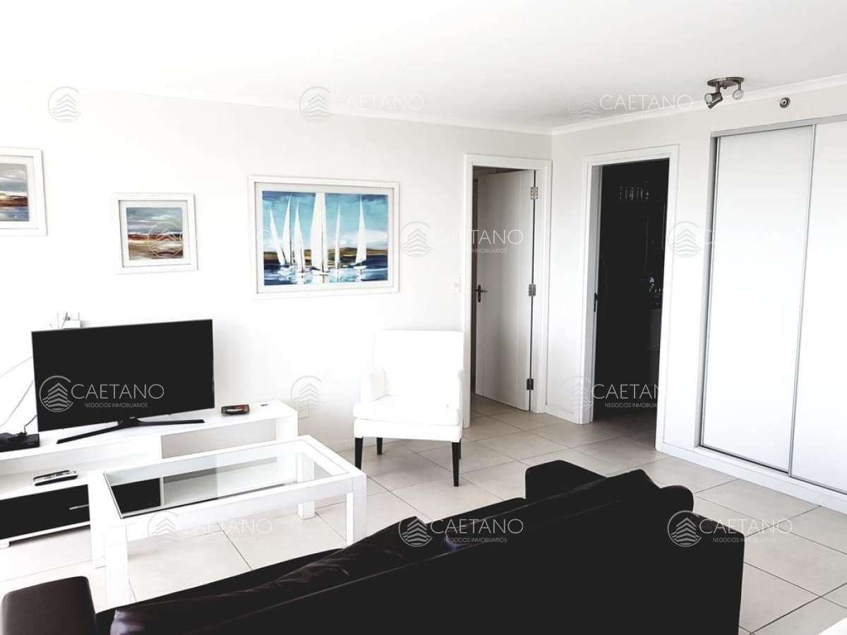 Apartamento de 2 dormitorios en Av Roosvelt — foto 2