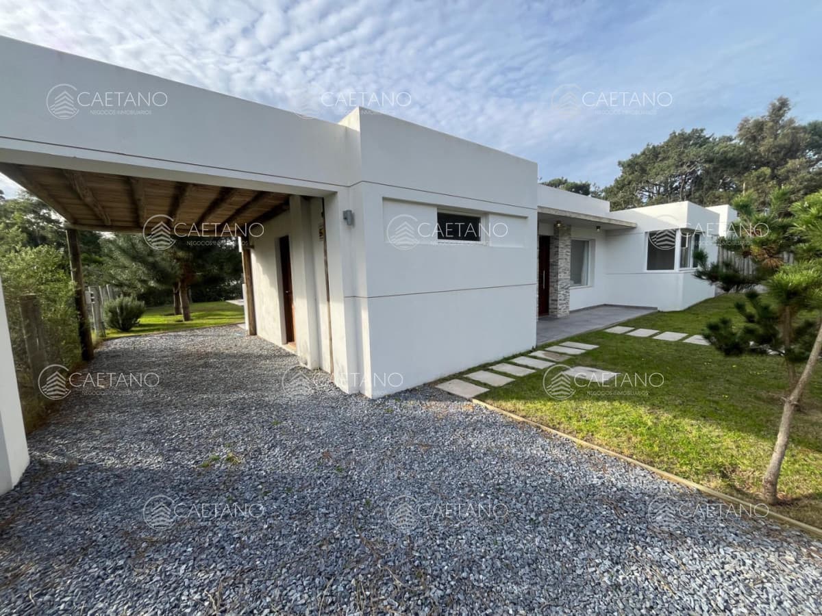 Casa en La Barra: Comodidad y Estilo