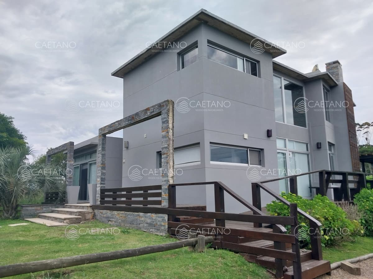 Gran oportunidad en Pueblo San Vicente. venta , alquiler anual