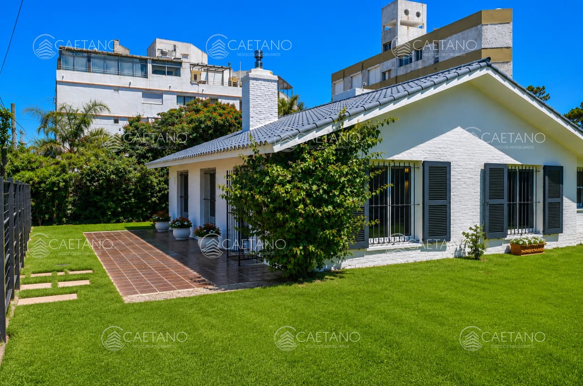 Casa en Venta, Mansa, Punta del Este, 3 Dormitorios.