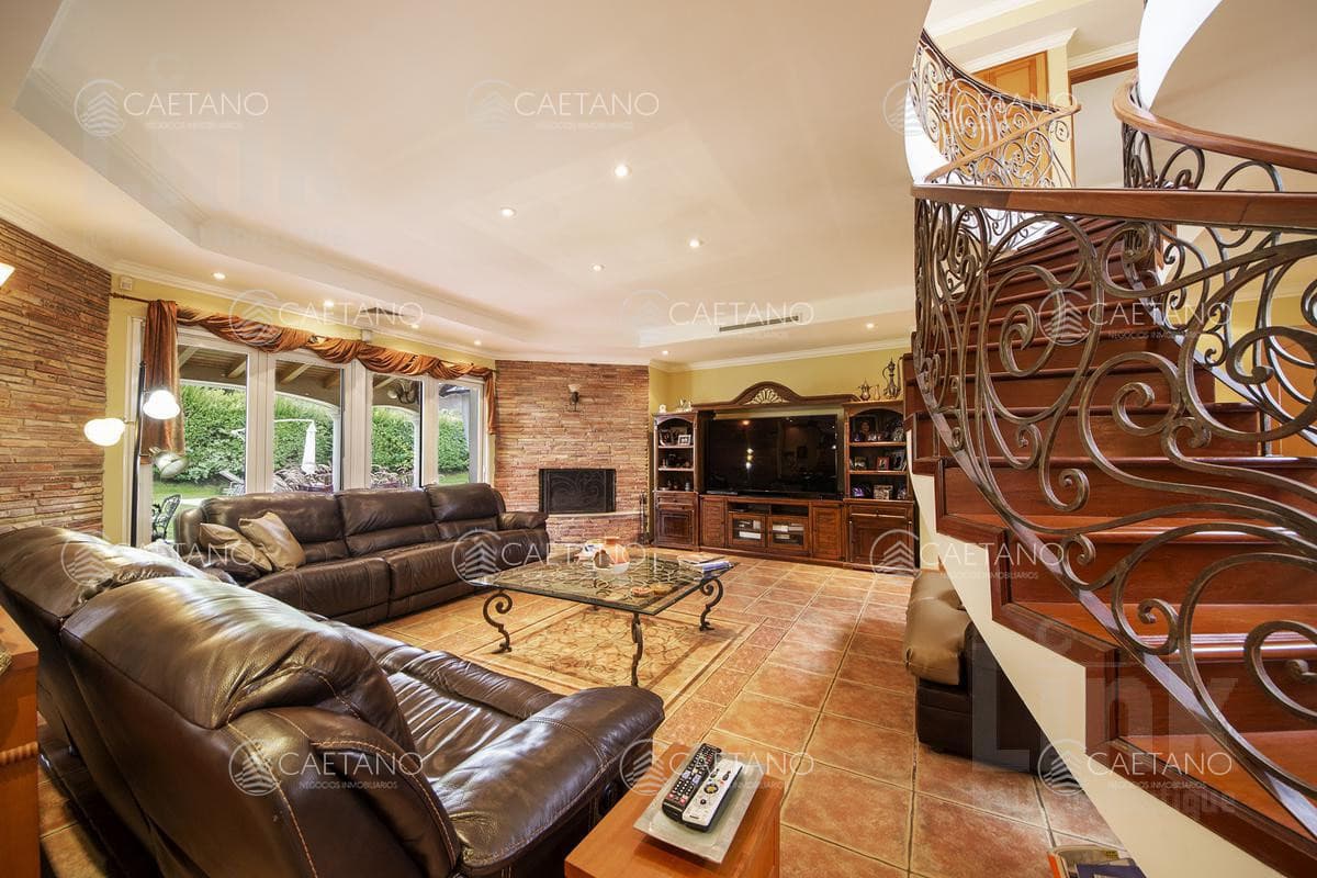 ESPECTACULAR RESIDENCIA EN BEVERLY HILLS, PUNTA DEL ESTE — foto 2