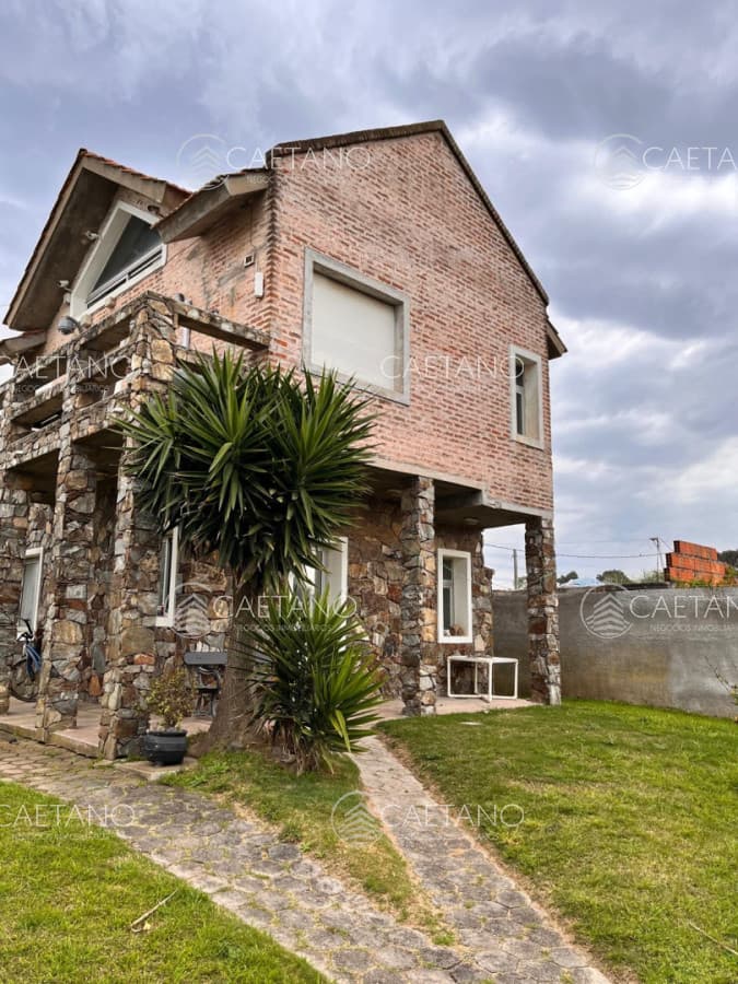 Casa en alquiler en Manantiales — foto 3