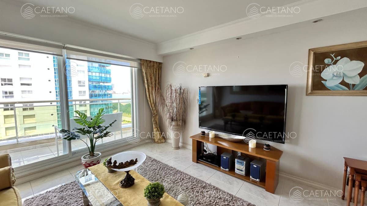 Coral Tower de 3 dormitorios, primera linea Playa Mansa — foto 3