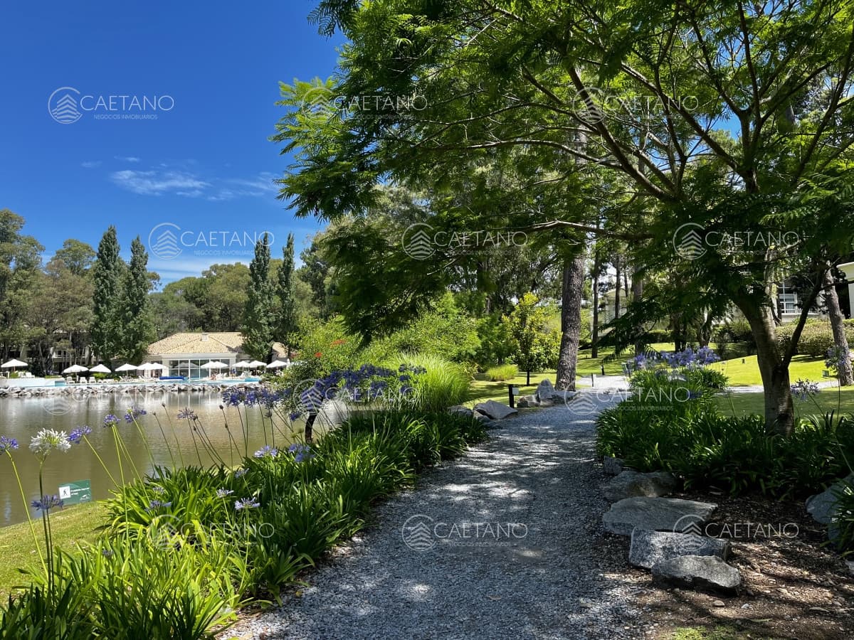 Apartamento en venta con terraza y parrilla en Solanas Green Park — foto 3