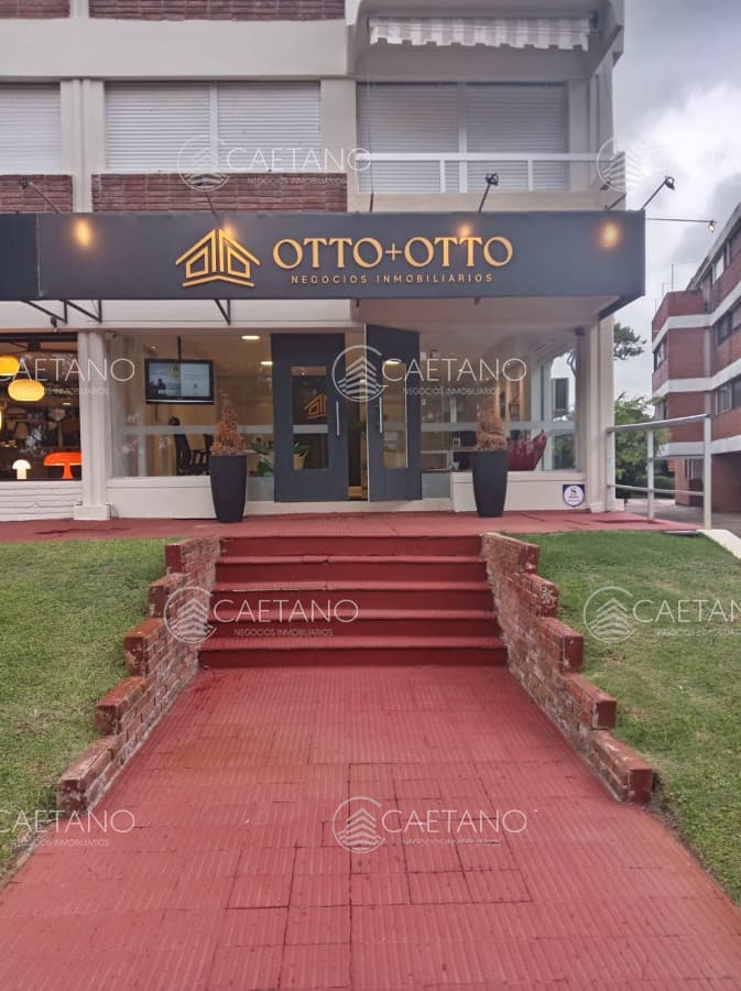 VENTA IMPECABLE LOCAL EN AVENIDA ITALIA