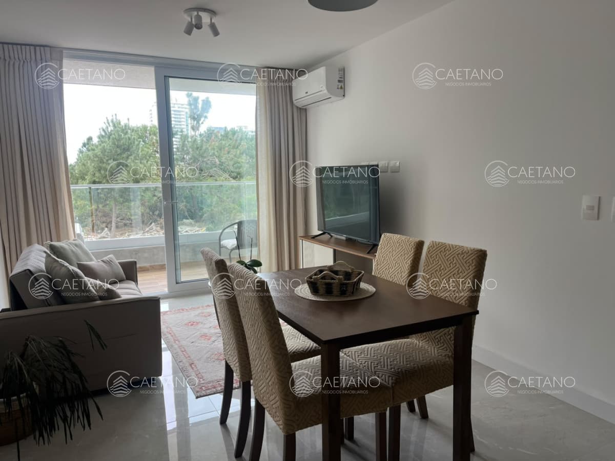Departamento de dos dormitorios en venta con balcón y garage — foto 2