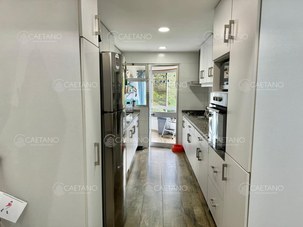 Apartamento en venta 3 dormitorios mas servicio completo — foto 2