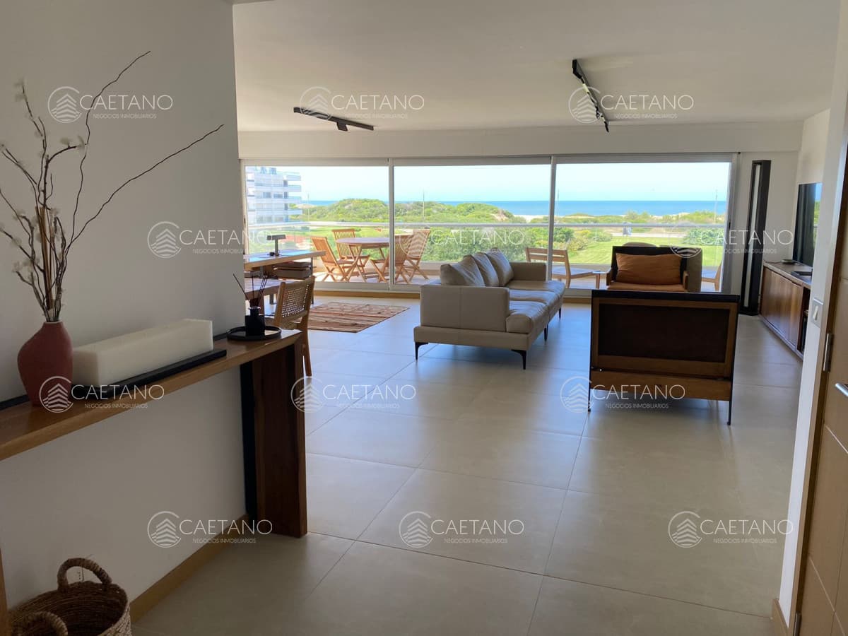 Venta y Alquiler Apartamento 3 dormitorios Torre con amenities Playa Brava — foto 2