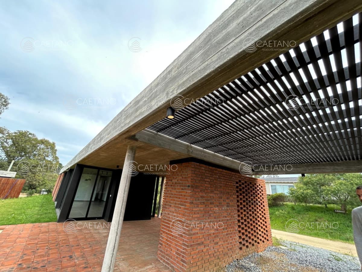 Venta Casa a estrenar en Punta Colorada — foto 2