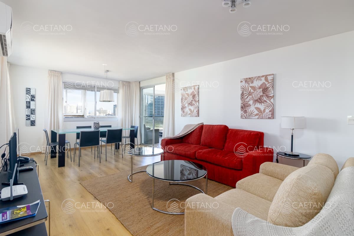 Apartamento 3 Dormitorios en Playa Mansa — foto 2
